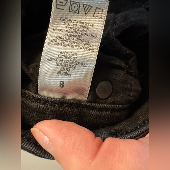 2/$10 Aeropostale Distressed Short - Picture 2 of 4